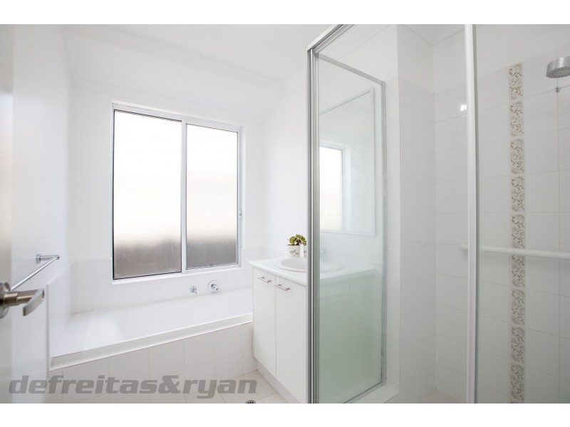 34 Leschenault Loop, Banksia Grove WA 6031