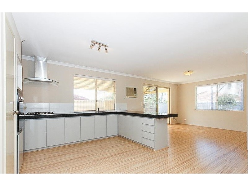 8a Earl Court, Merriwa WA 6030