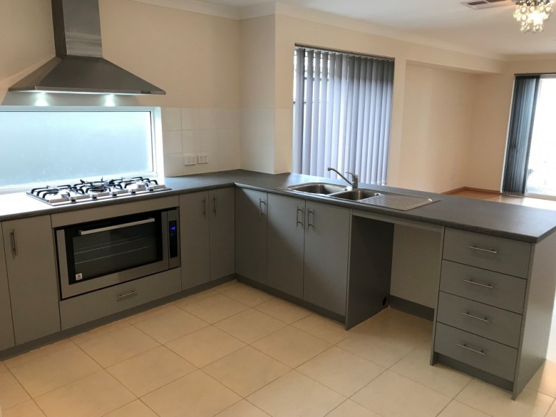 22 Rivington Entrance, Aveley WA 6069