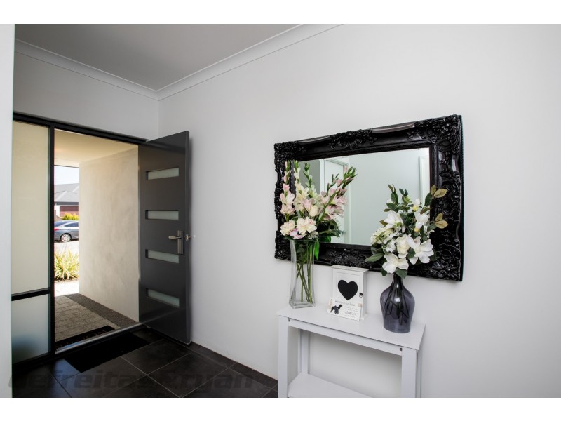 5 Semerwater Crescent, Aveley WA 6069