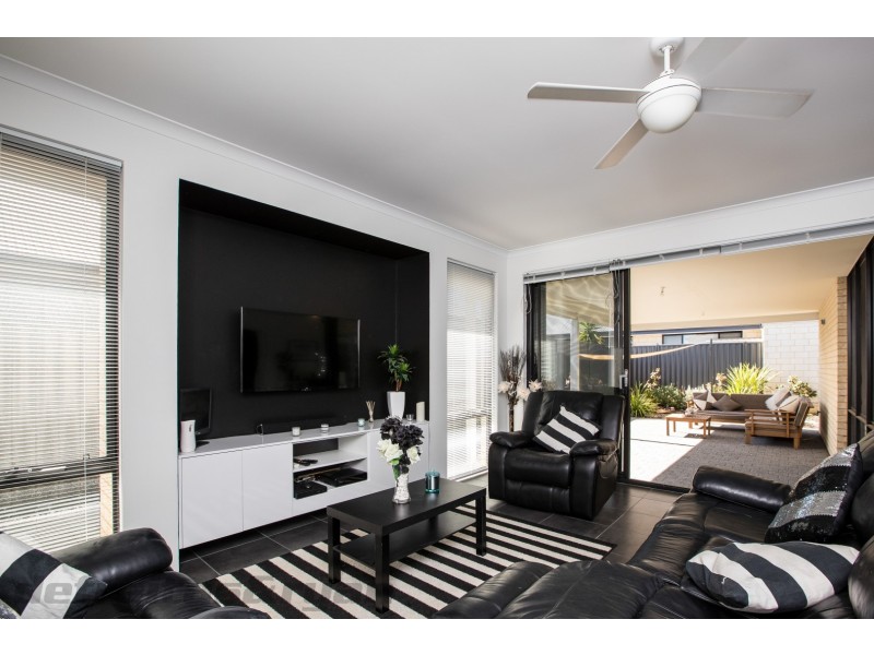 5 Semerwater Crescent, Aveley WA 6069