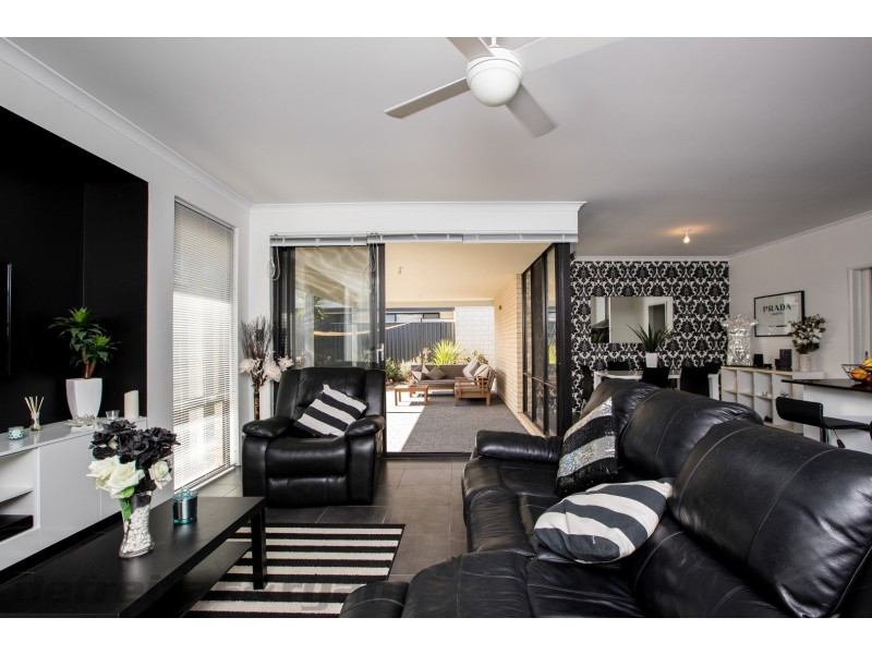 5 Semerwater Crescent, Aveley WA 6069