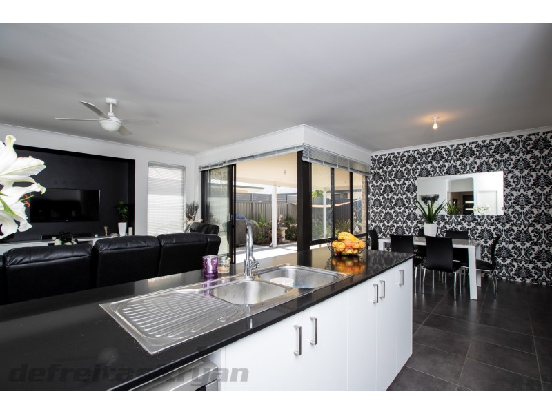 5 Semerwater Crescent, Aveley WA 6069