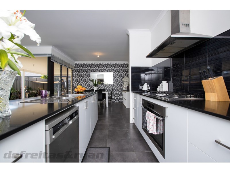 5 Semerwater Crescent, Aveley WA 6069