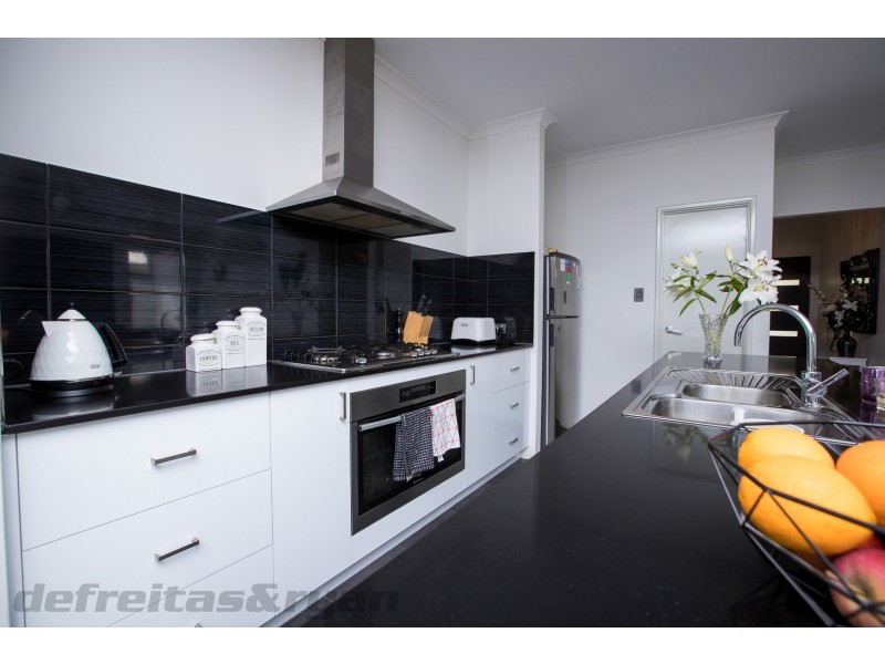 5 Semerwater Crescent, Aveley WA 6069