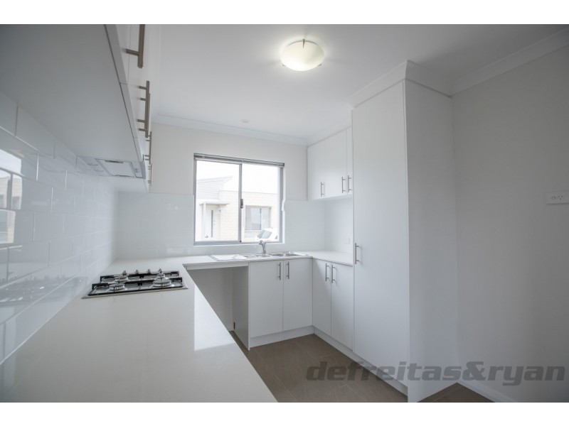 24 Emily Loop, Madeley WA 6065