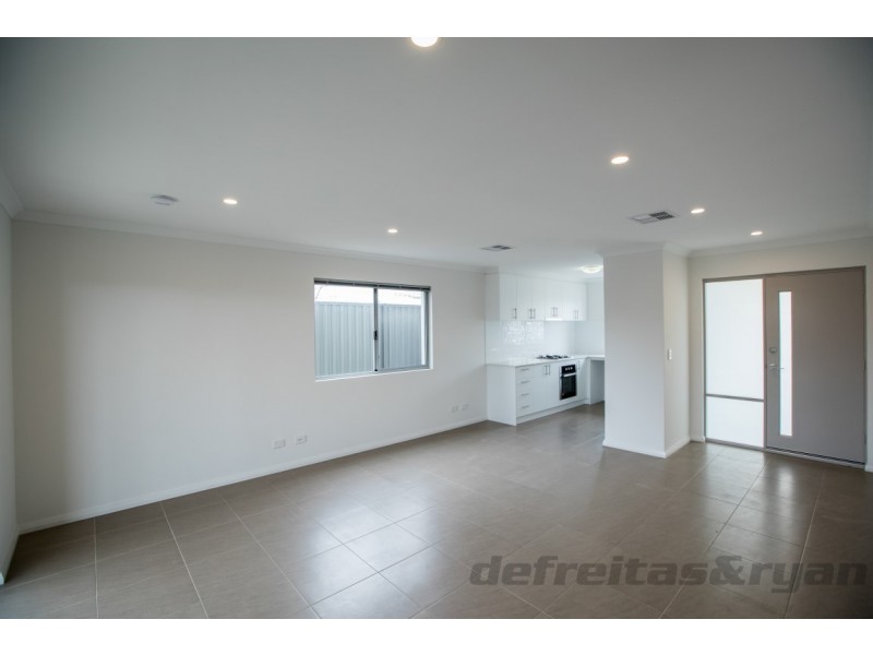 24 Emily Loop, Madeley WA 6065