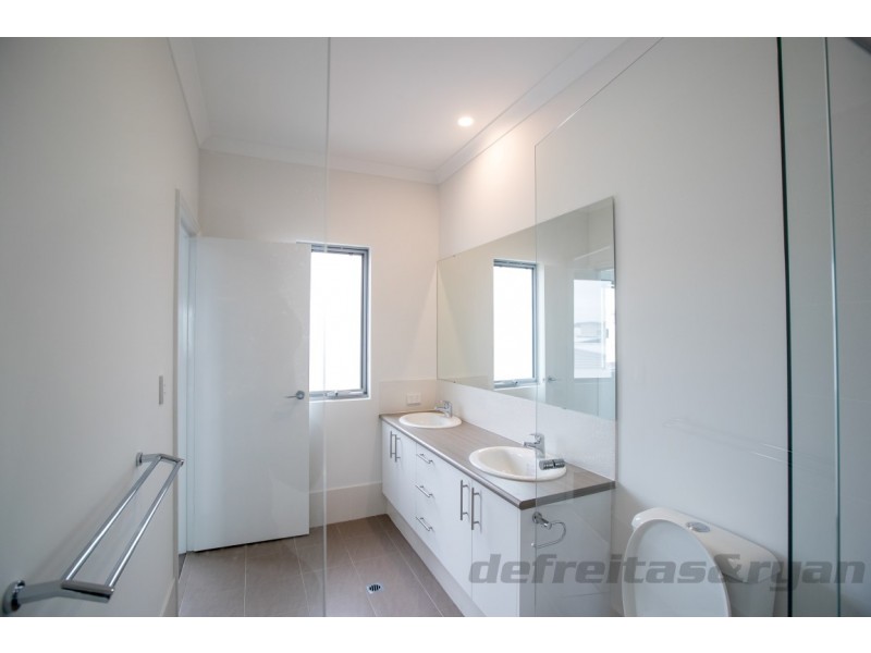 24 Emily Loop, Madeley WA 6065