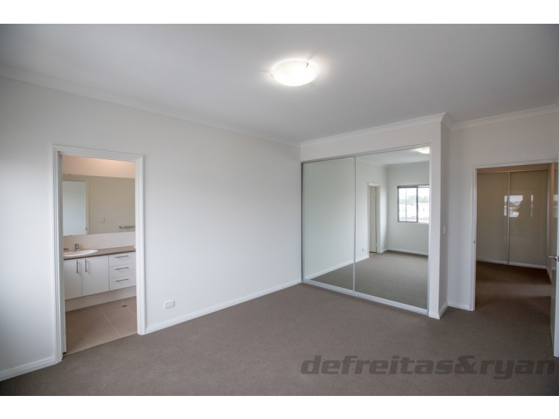 24 Emily Loop, Madeley WA 6065