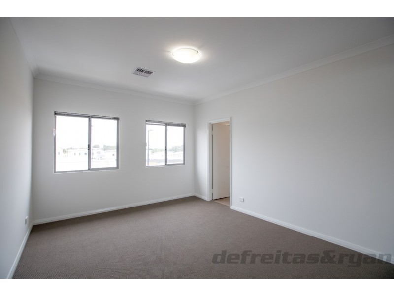 24 Emily Loop, Madeley WA 6065