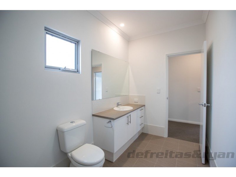 24 Emily Loop, Madeley WA 6065