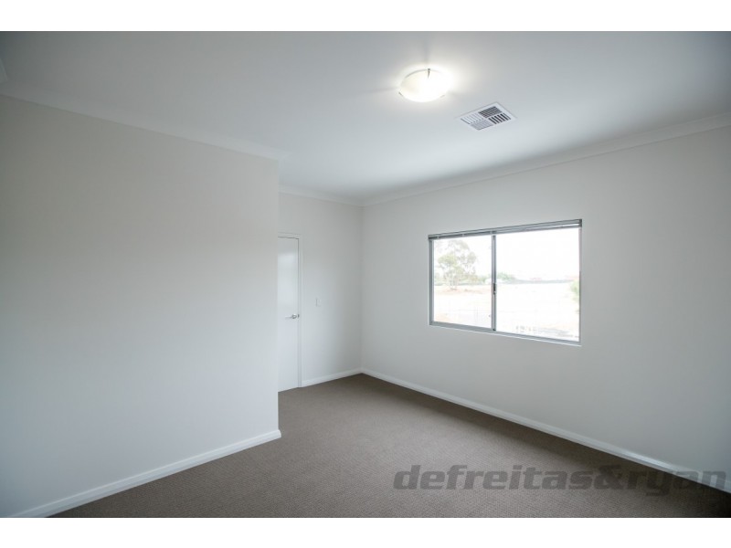 24 Emily Loop, Madeley WA 6065