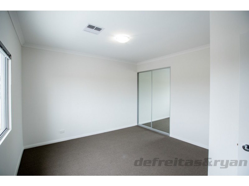 24 Emily Loop, Madeley WA 6065