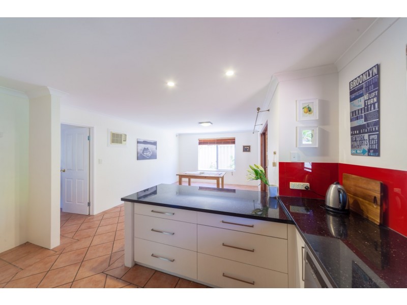 182 Scenic Drive, Wanneroo WA 6065