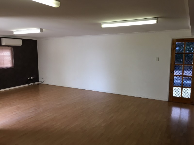 34 Elliot Road, Hocking WA 6065