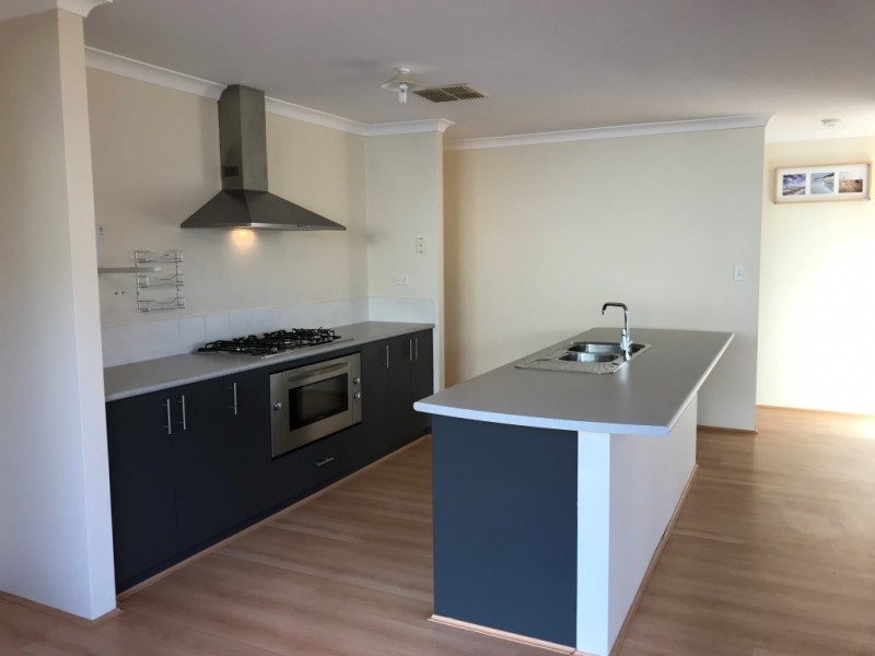 11 Arniston Way, Darch WA 6065