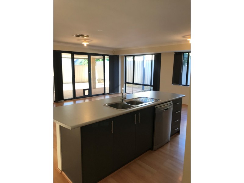 11 Arniston Way, Darch WA 6065