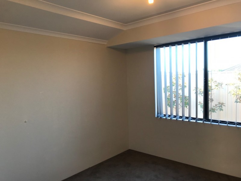11 Arniston Way, Darch WA 6065