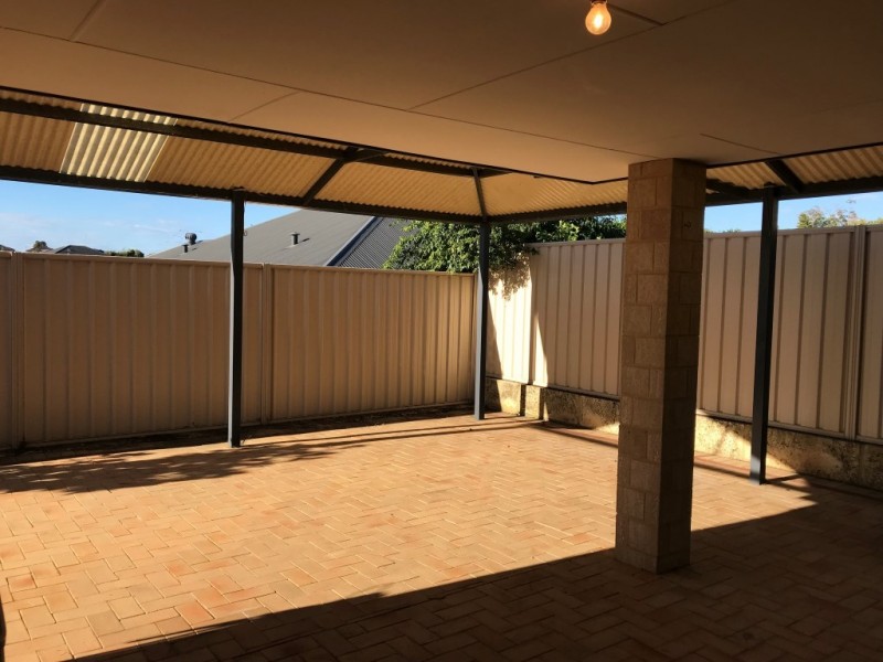 11 Arniston Way, Darch WA 6065