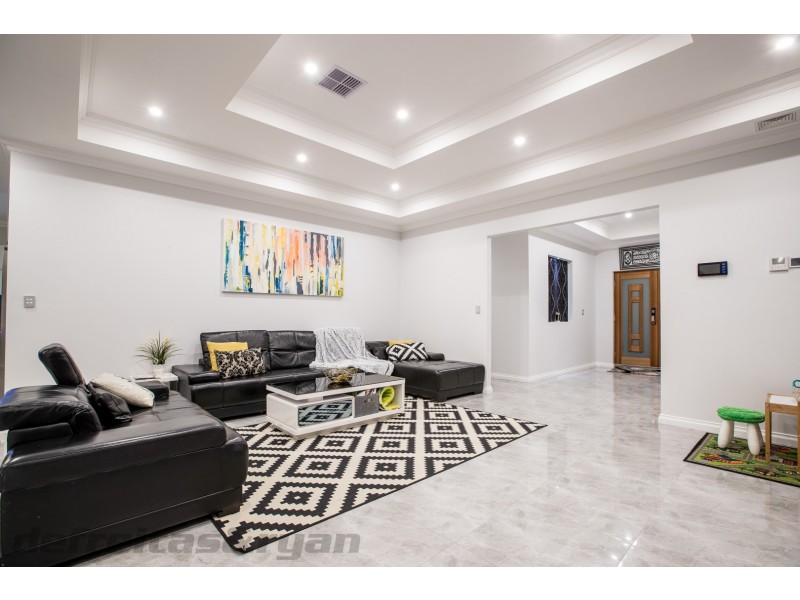 4 Perugino Avenue, Landsdale WA 6065