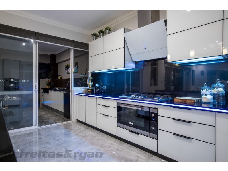 4 Perugino Avenue, Landsdale WA 6065