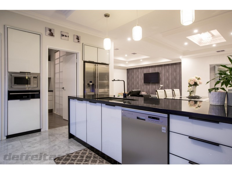 4 Perugino Avenue, Landsdale WA 6065