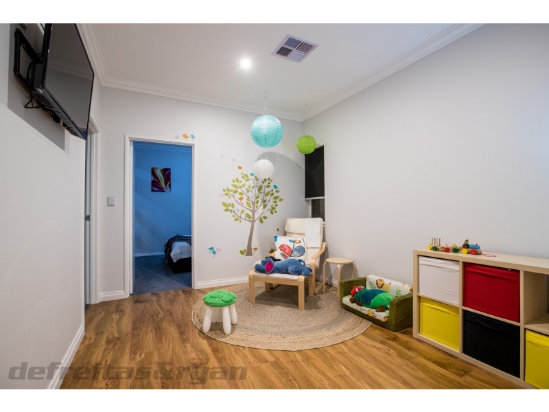 4 Perugino Avenue, Landsdale WA 6065