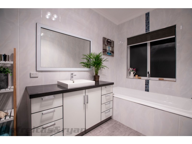 4 Perugino Avenue, Landsdale WA 6065