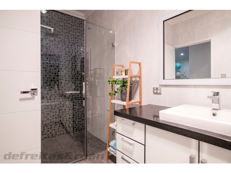 4 Perugino Avenue, Landsdale WA 6065