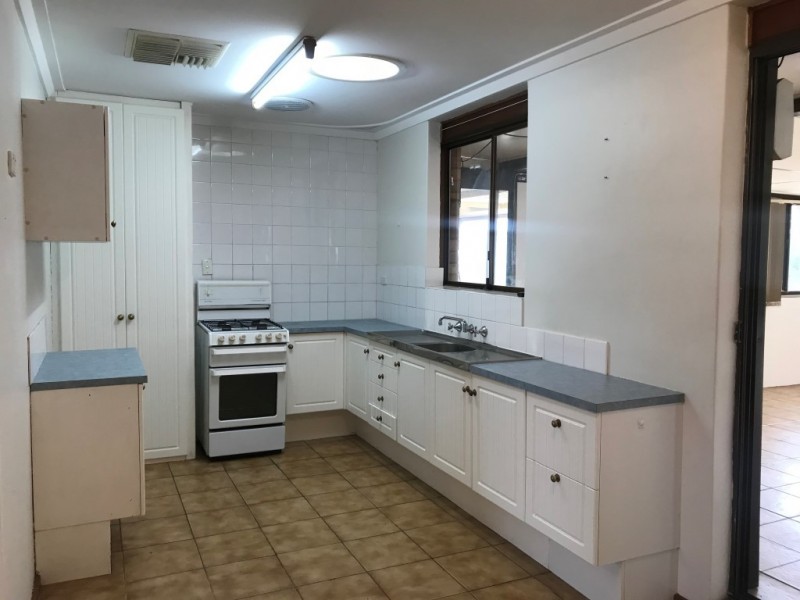 6 Coorong Place, Kallaroo WA 6025