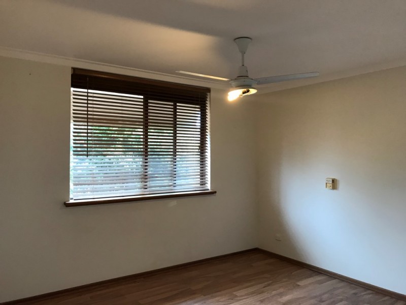 6 Coorong Place, Kallaroo WA 6025