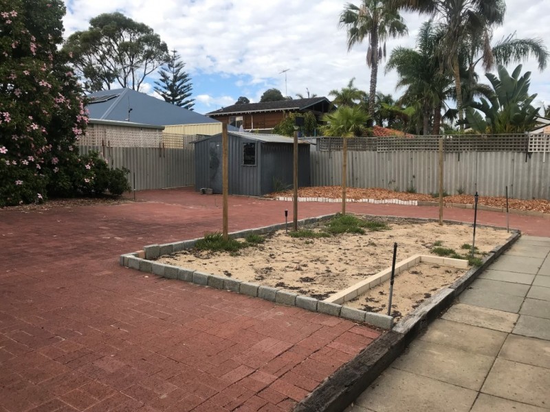 6 Coorong Place, Kallaroo WA 6025