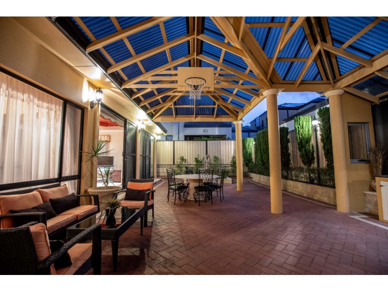 20 Graceland Avenue, Landsdale WA 6065