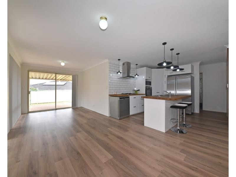 6 Rover Court, Quinns Rocks WA 6030