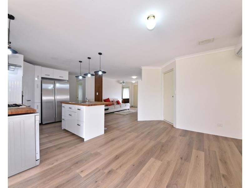 6 Rover Court, Quinns Rocks WA 6030