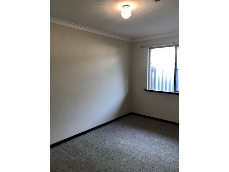 6 Valencia Court, Alexander Heights WA 6064