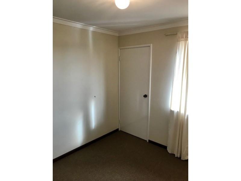 6 Valencia Court, Alexander Heights WA 6064