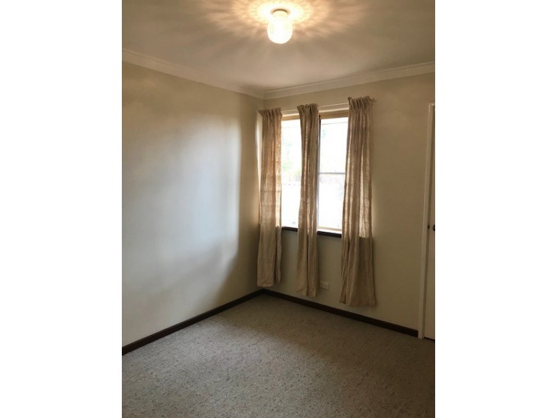 6 Valencia Court, Alexander Heights WA 6064