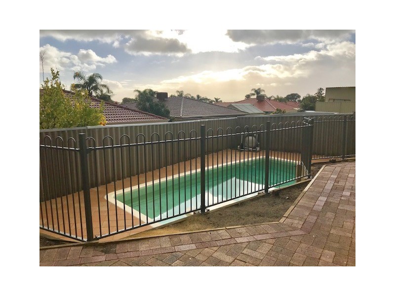 6 Valencia Court, Alexander Heights WA 6064