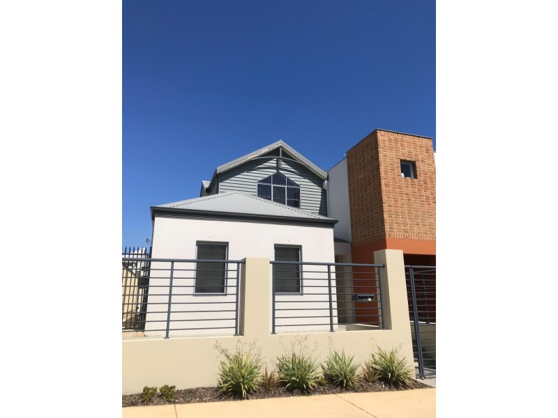 27 Gaudi Way, Clarkson WA 6030