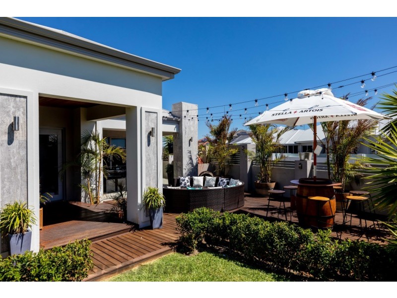 38 Ray Gardiner Vista, Tapping WA 6065