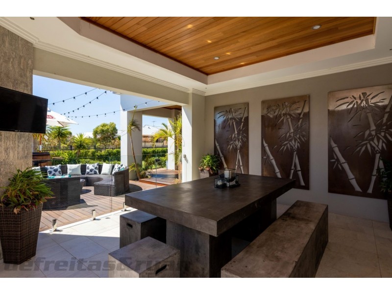 38 Ray Gardiner Vista, Tapping WA 6065