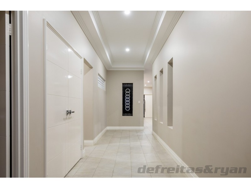 38 Ray Gardiner Vista, Tapping WA 6065