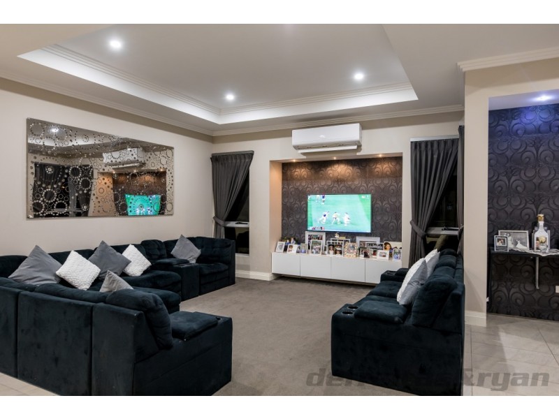 38 Ray Gardiner Vista, Tapping WA 6065