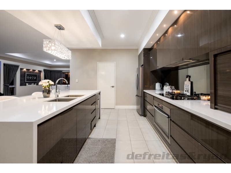 38 Ray Gardiner Vista, Tapping WA 6065