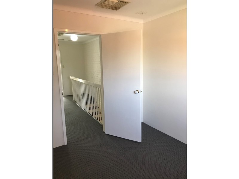 18 Rudge Place, Lockridge WA 6054