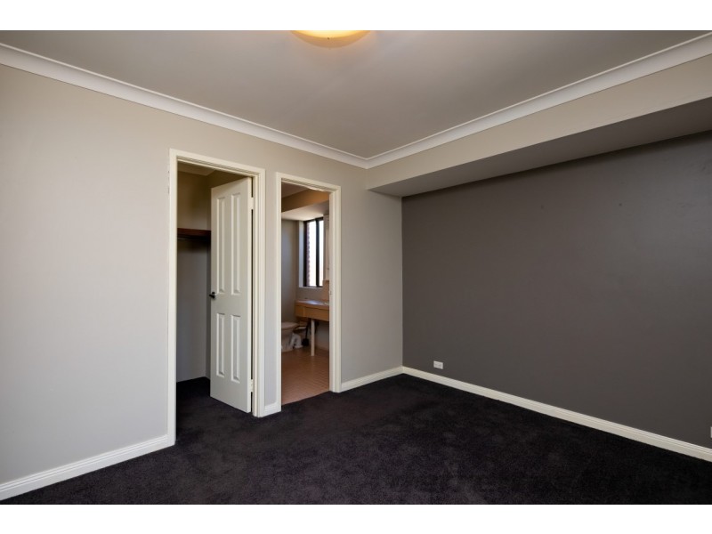 8 Busycon Place, Heathridge WA 6027