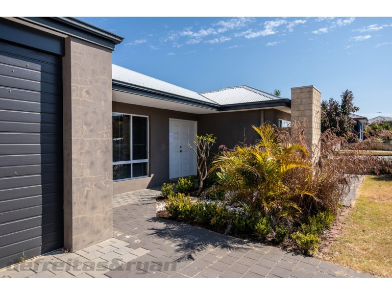 5 Thiele Road, Banksia Grove WA 6031