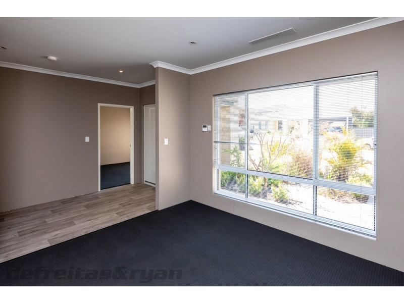 5 Thiele Road, Banksia Grove WA 6031
