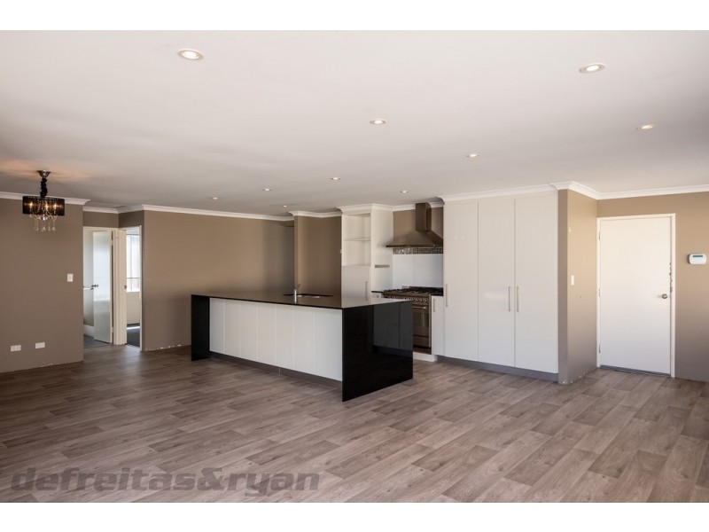 5 Thiele Road, Banksia Grove WA 6031